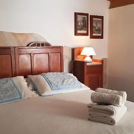 Aliga Bed & Breakfast *